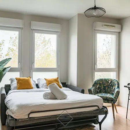 Apartment Prague Ii Disneyland Bmyguest *